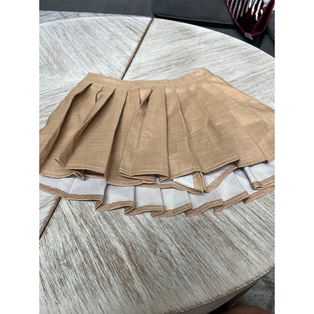 NEW DAZY Khaki Pleated High Waisted Mini Skirt Built-in Shorts Skort XS‎